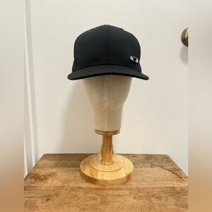 Rare Oakley New Era fitted Hat